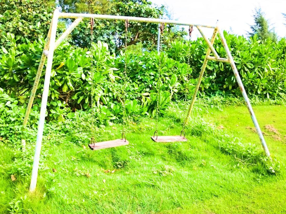 Garden Beach House Motobu Bagian luar foto